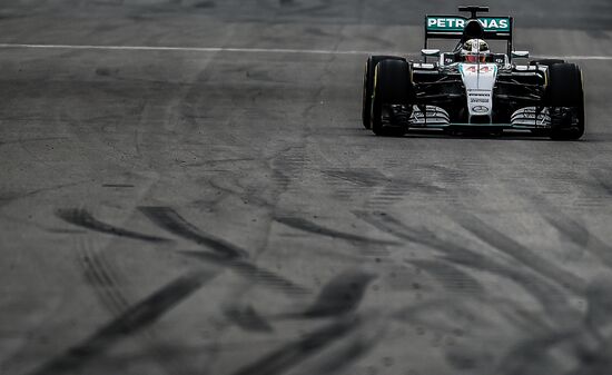 Car racing. 2015 Formula 1 Racing Grand Prix. Race