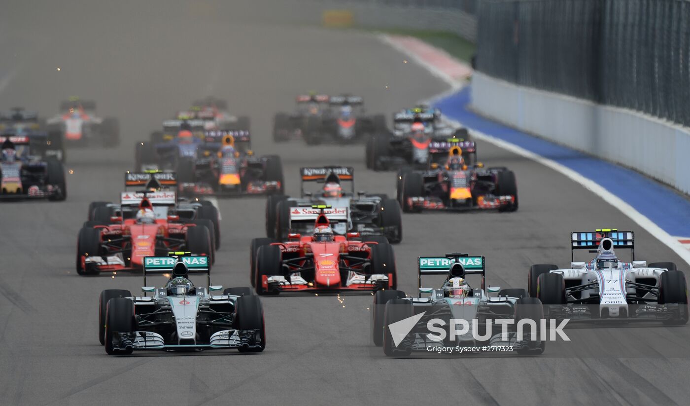 Car racing. 2015 Formula 1 Racing Grand Prix. Race