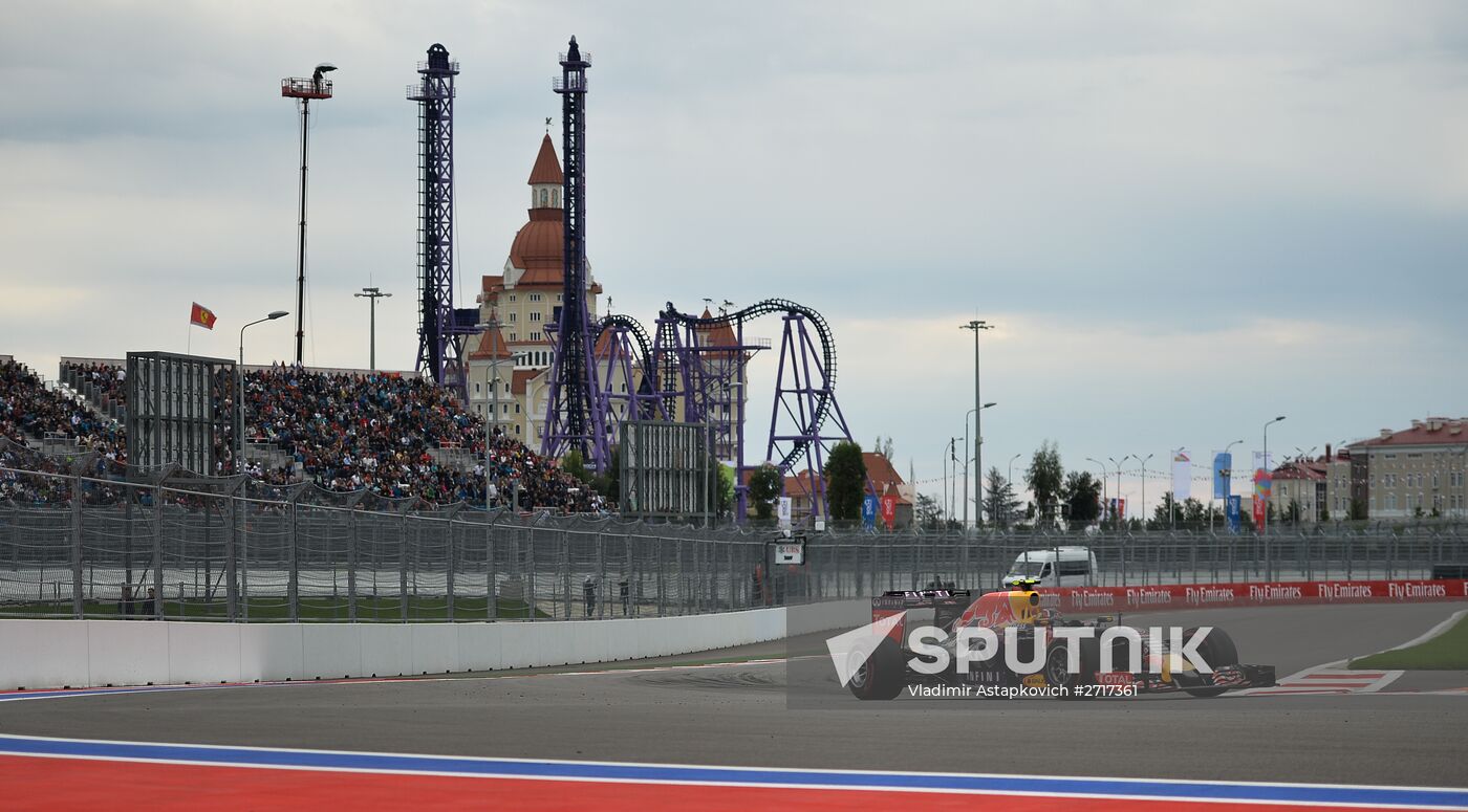 Auto racing. Formula 1. Russian Grand Prix. Race