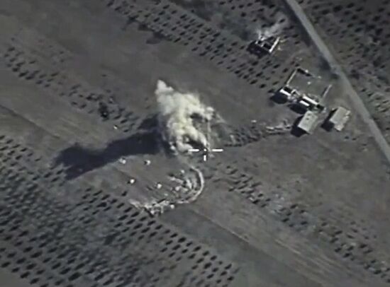 Russian Aerospace Forces aircraft destroy fortified ISIS positions