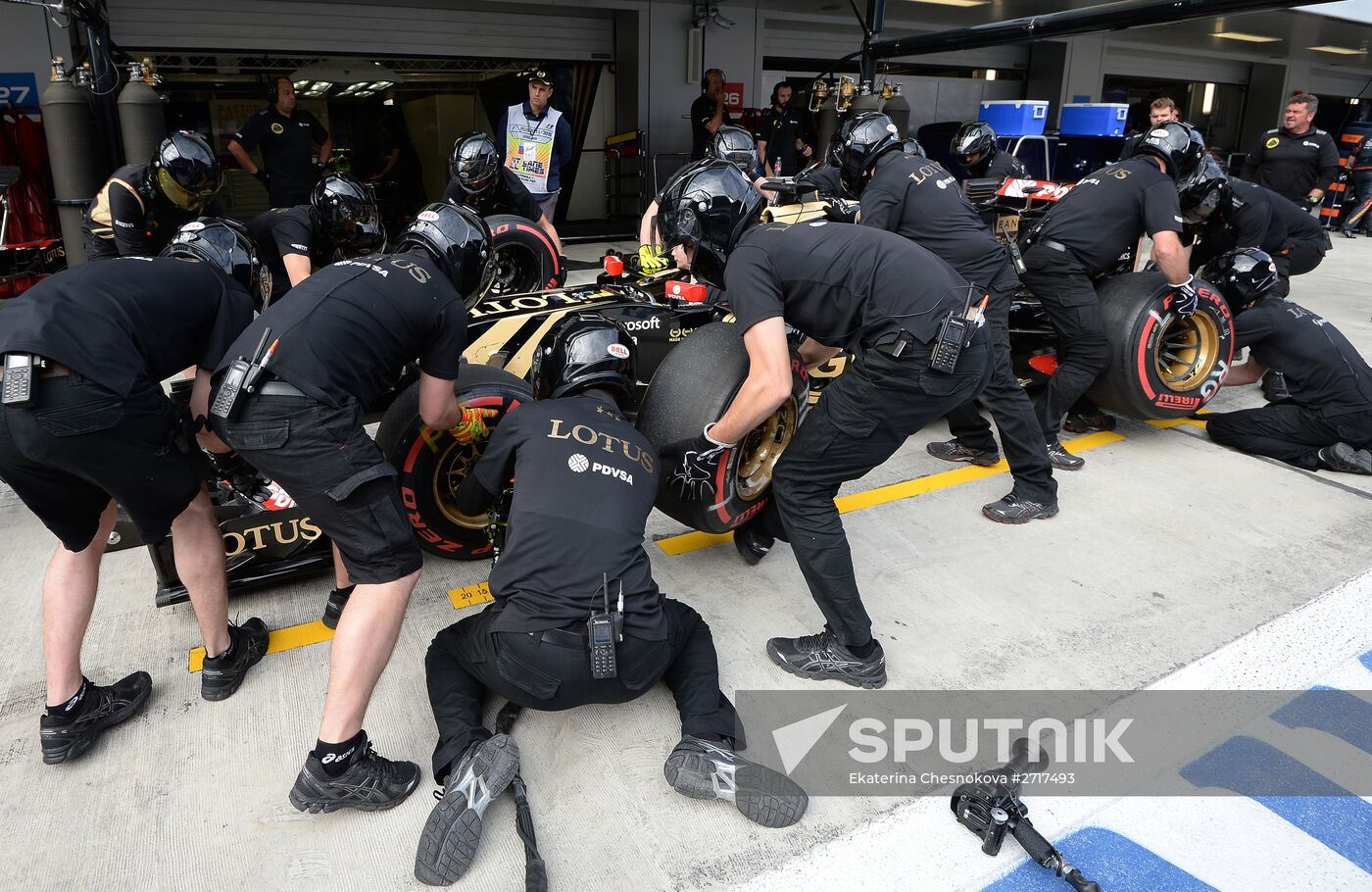 Auto racing. Formula 1. Russian Grand Prix. Race