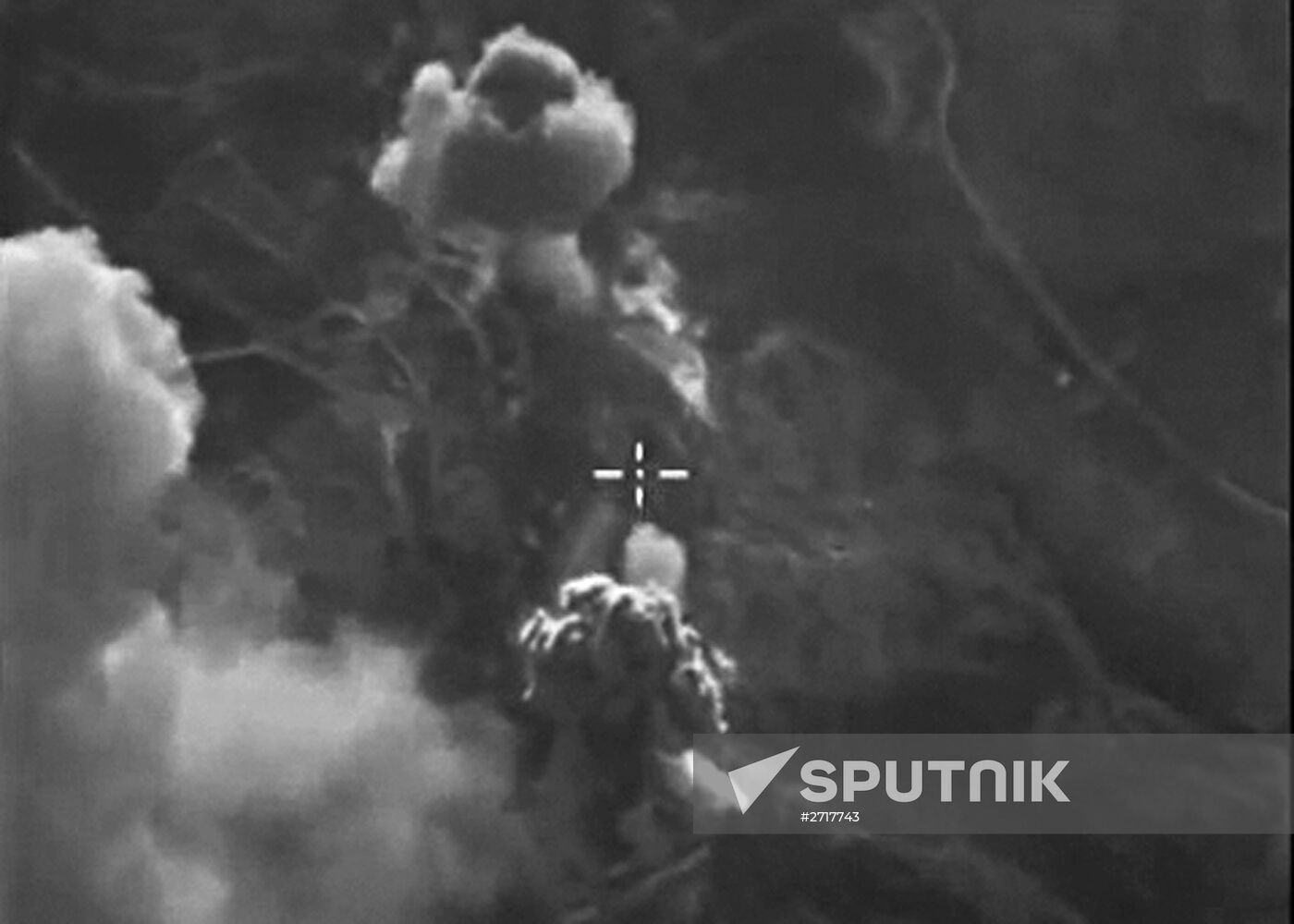 Russian Air Force bombs Islamic State training camps in Syria