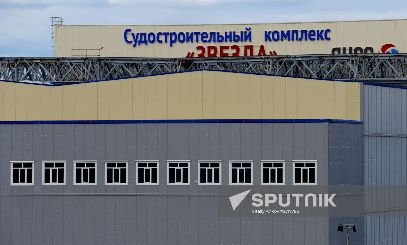 Construction of ship-building complex Zvezda