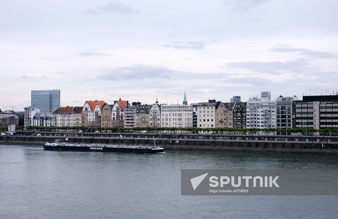 Cities of the world. Düsseldorf