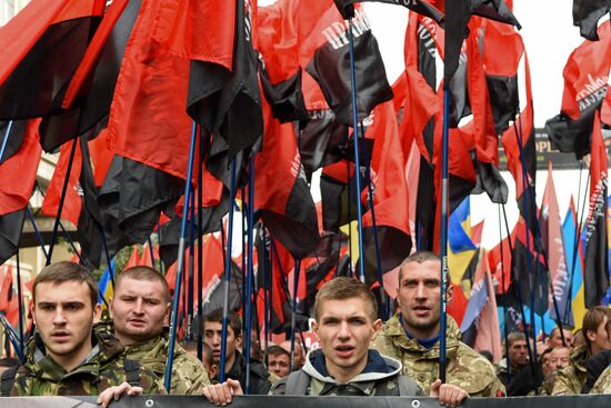 "March of Heroes" in Kiev