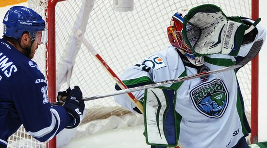 Ice hockey. KHL. Dynamo Moscow vs. Yugra