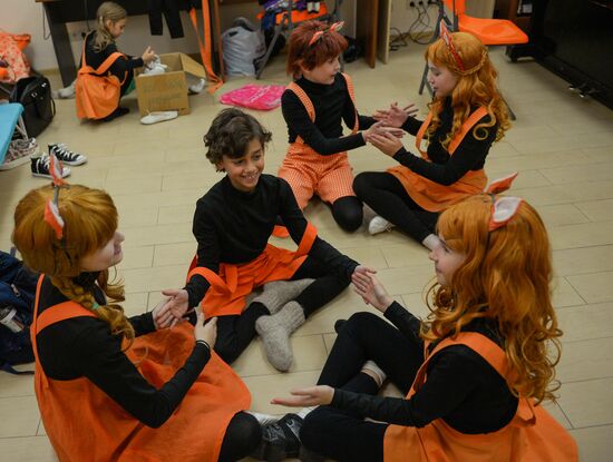 "Vixen. Love" dress reheasal