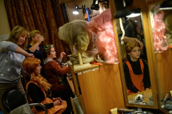 "Vixen. Love" dress reheasal