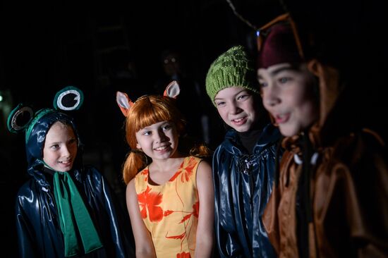 "Vixen. Love" dress reheasal