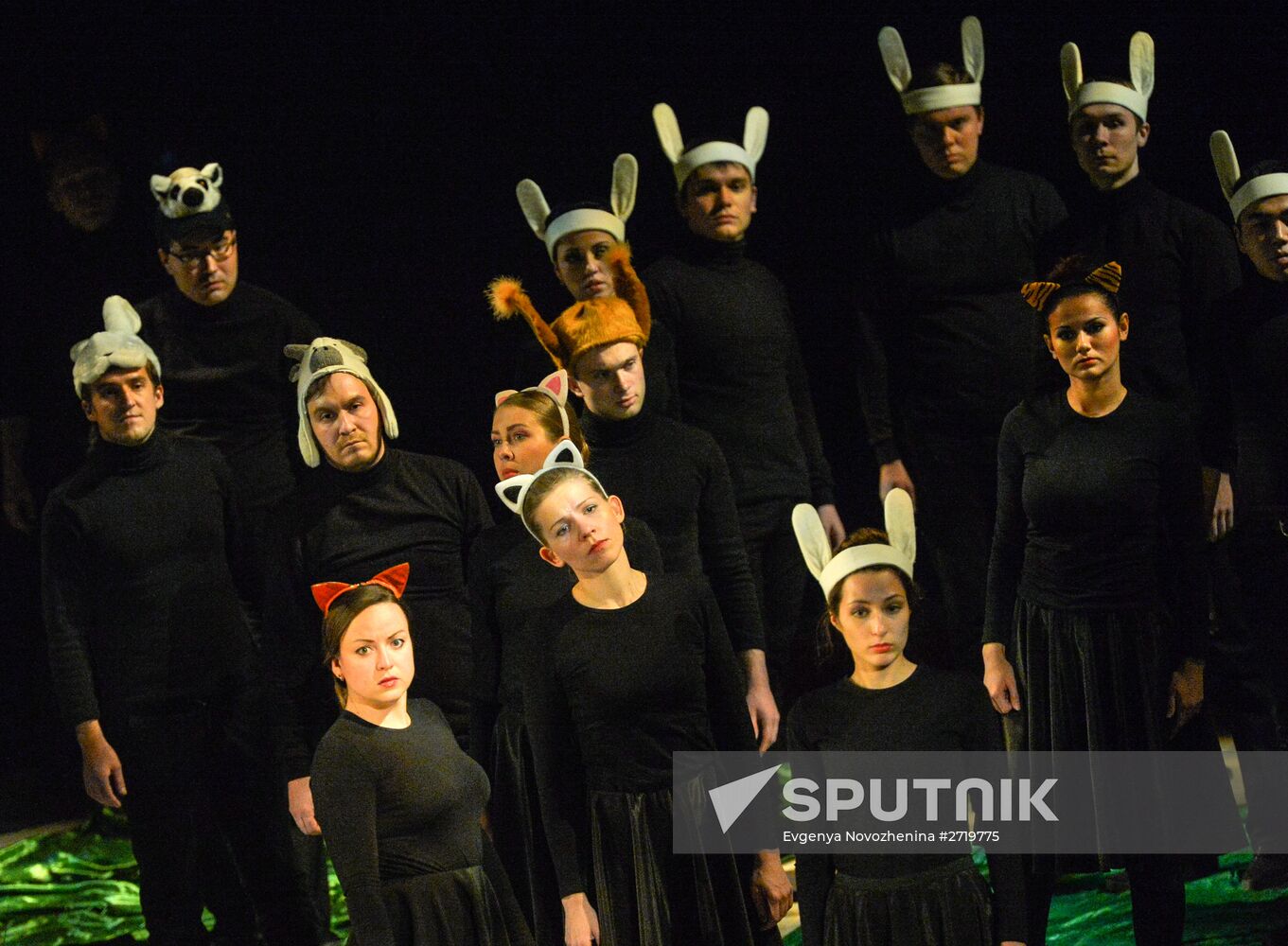 "Vixen. Love" dress reheasal