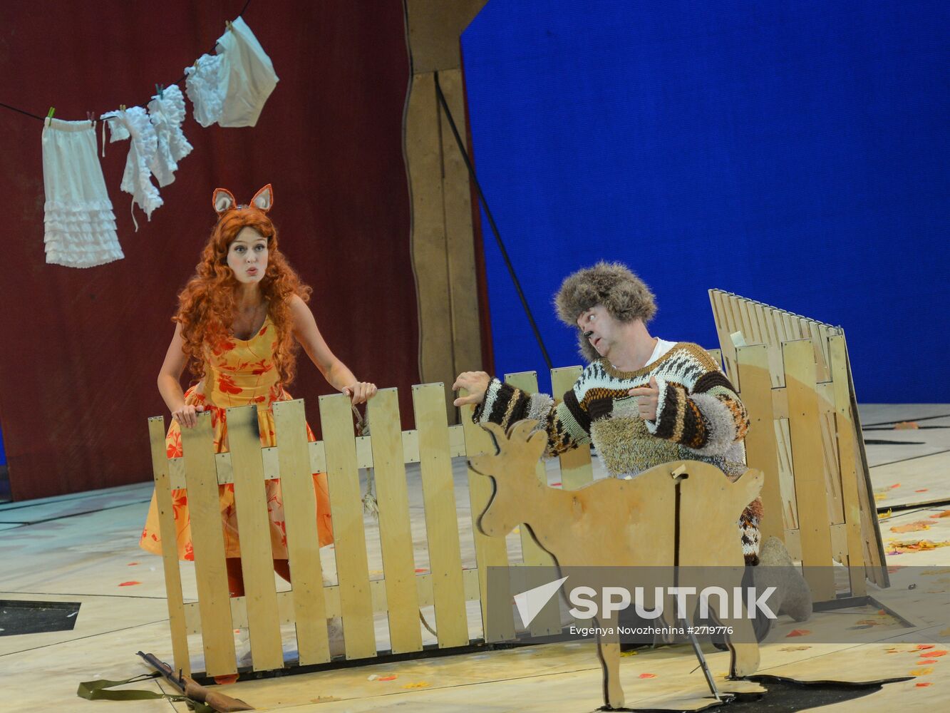 "Vixen. Love" dress reheasal