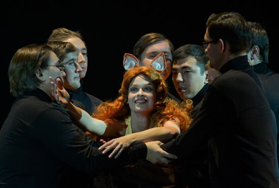 "Vixen. Love" dress reheasal