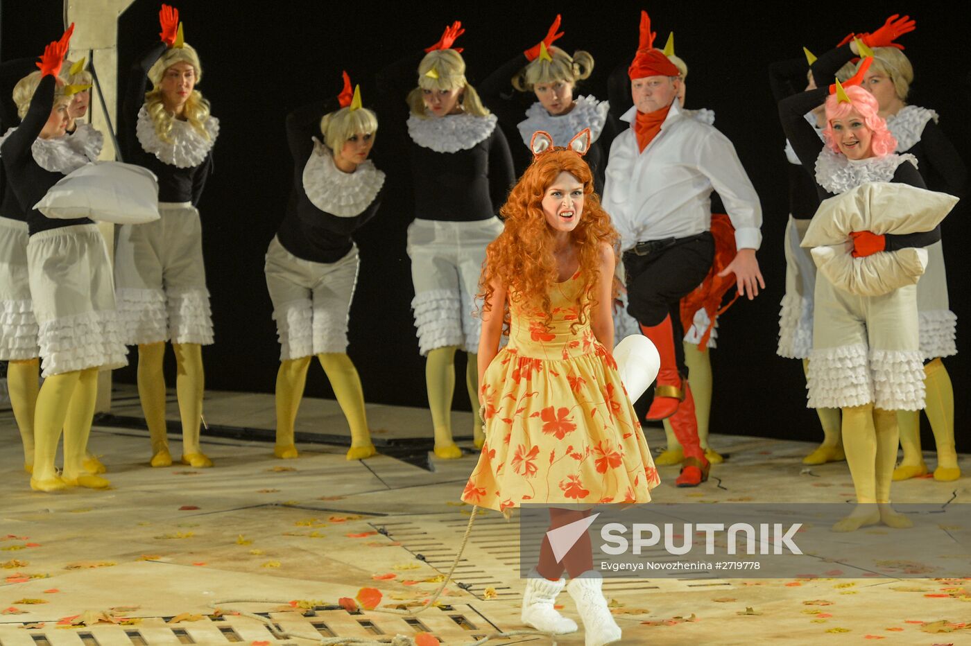 "Vixen. Love" dress reheasal