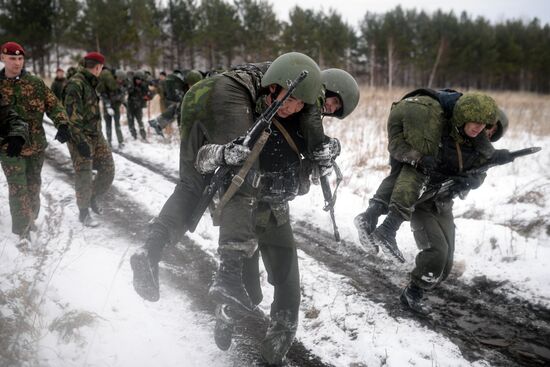 Russian Interior Troops take national tests for the right to wear maroon beret