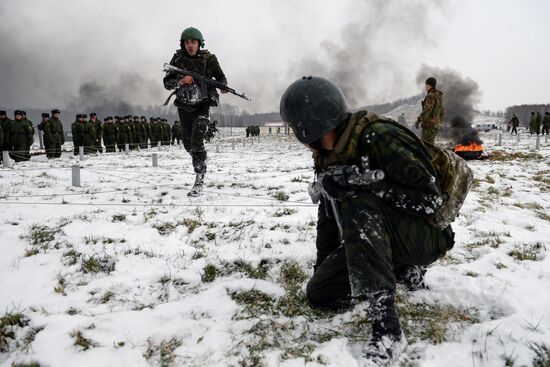 Russian Interior Troops take national tests for the right to wear maroon beret