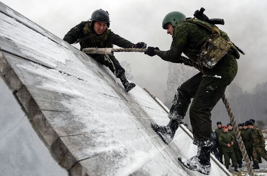Russian Interior Troops take national tests for the right to wear maroon beret