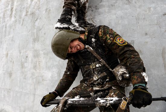 National testsRussian INterior Troops for the right to wear maroon beret