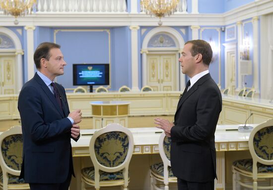 Prime Minsiter Medvedev gives interview to Saturday News anchor Sergey Brilyov