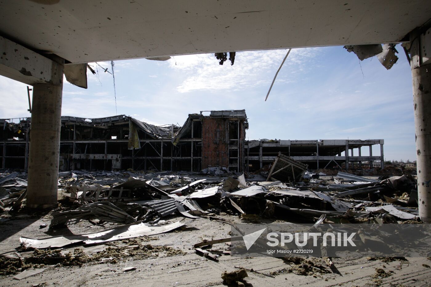 Search for victims of Donetsk airport tragedy resumed