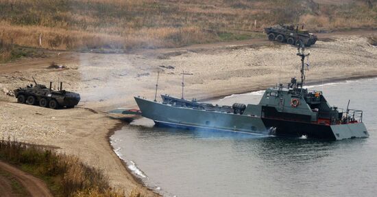 Pacific Fleet Marines Brigade holds exercise