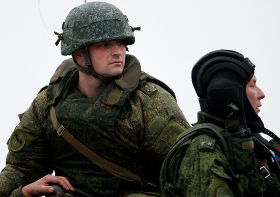 Pacific Fleet Marines Brigade holds exercise
