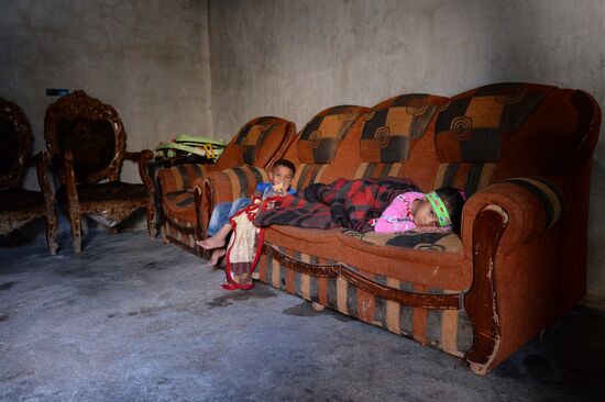 Syrian refugees from Islamic State-held areas