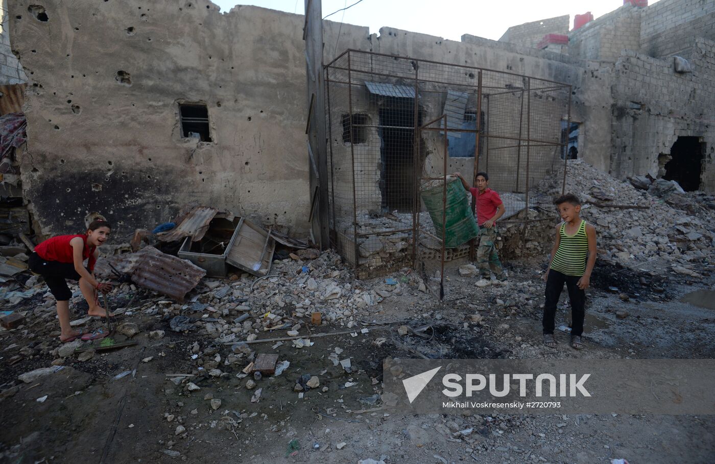 Syrian refugees from Islamic State-held areas