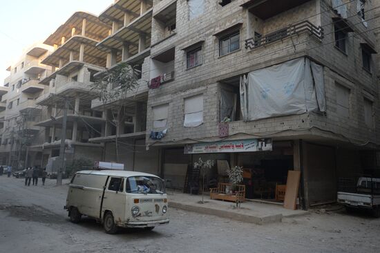 Syrian refugees from Islamic State-held areas