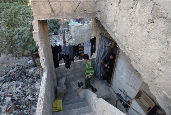 Syrian refugees from Islamic State-held areas