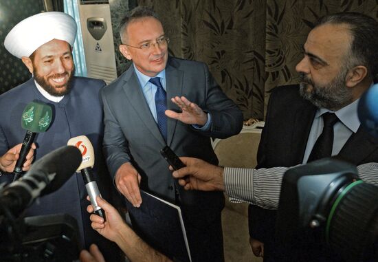 Meeting with representatives of Islamic clergy at Russian embassy in Syria