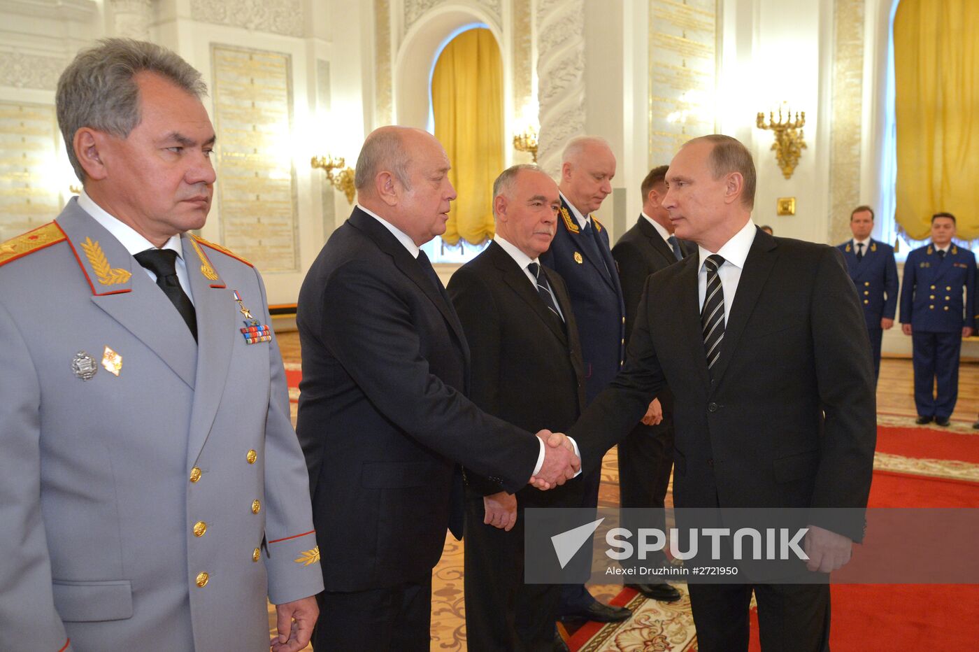 Vladimir Putin meets with officers appointed to senior command positions