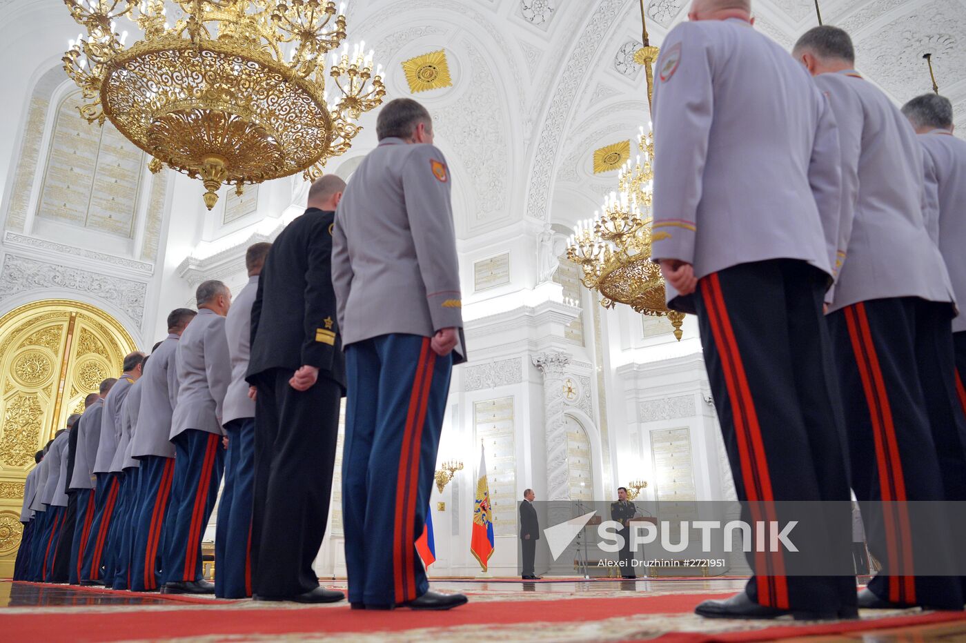 Vladimir Putin meets with officers appointed to senior command positions