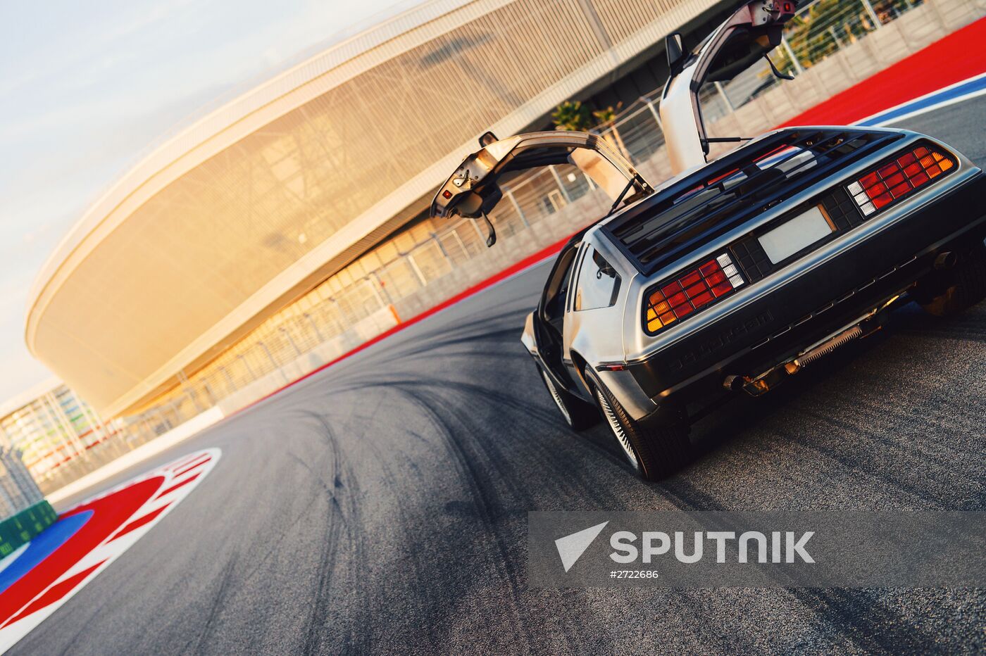 DeLorean DMC-12 at Sochi Racing Track