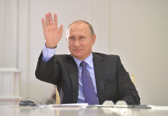 Vladimir Putin holds videoconference with Argentine President Cristina Fernandez de Kirchner