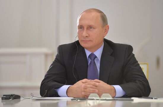 Vladimir Putin holds videoconference with Argentine President Cristina Fernandez de Kirchner