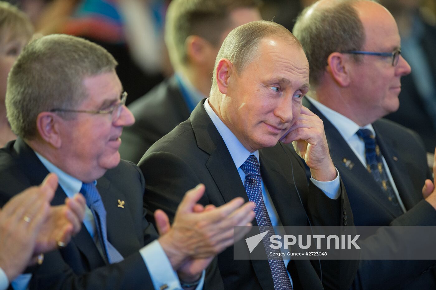 Vladimir Putin takes part in 1st World Olympians Forum