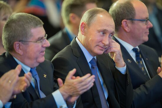 Vladimir Putin takes part in 1st World Olympians Forum