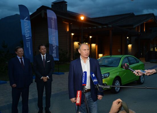 President Vladimir Putin takes part in Valdai discussion club session