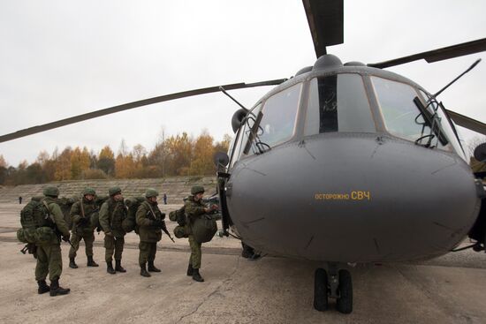 Tactical flight drill by Airborne Forces in Pskov Region