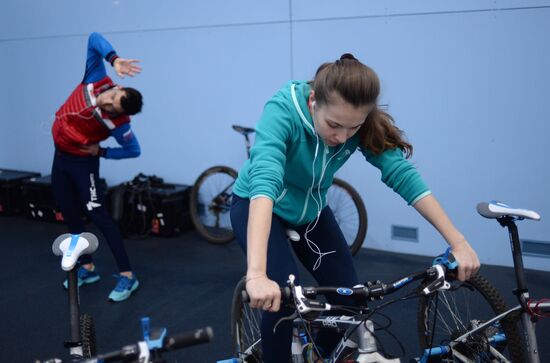 Short track. Russian national team's training session