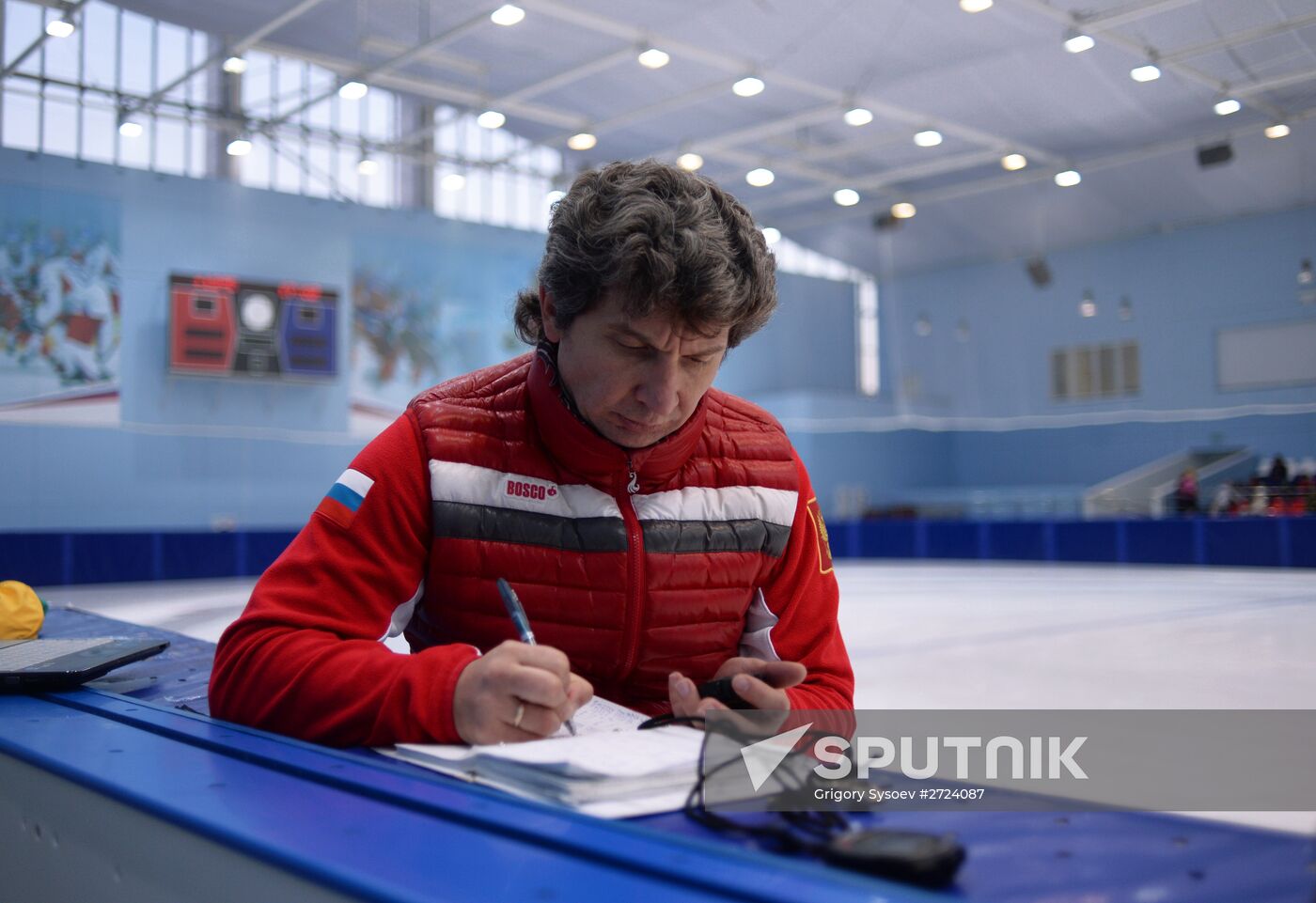 Short track. Russian national team's training session