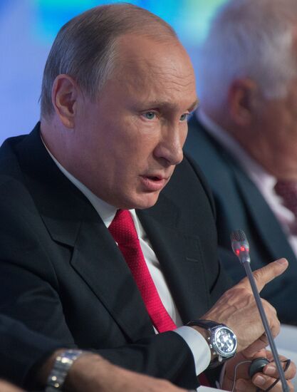 President Vladimir Putin takes part in Valdai discussion club session