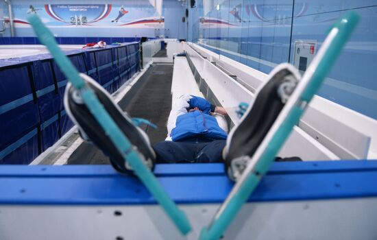Short track. Russian national team's training session