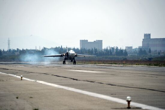 Russian aircract at Hemeimeem Air Base in Syria