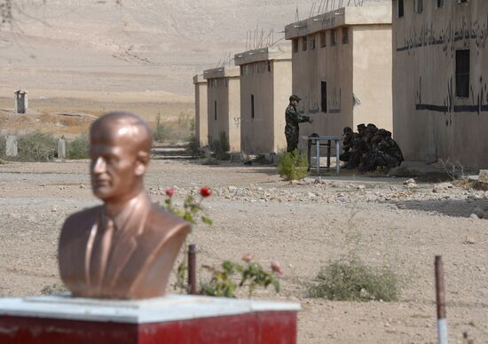 Syrian Arab Army's 2nd Corps 10th Division off Katana city, Syria