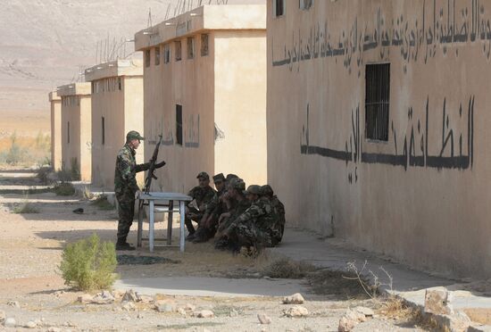 Syrian Arab Army's 2nd Corps 10th Division off Katana city, Syria