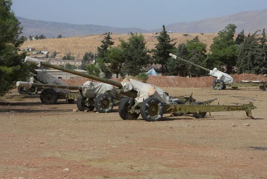 Syrian Arab Army's 2nd Corps 10th Division off Katana city, Syria