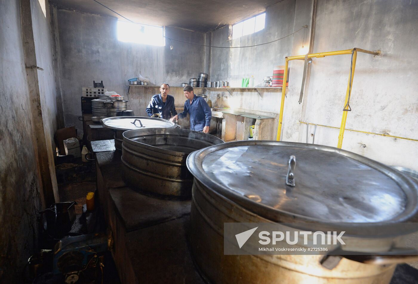 Syrian Arab Army's 2nd Corps 10th Division off Katana city, Syria