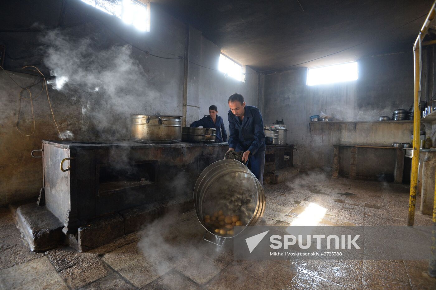 Syrian Arab Army's 2nd Corps 10th Division off Katana city, Syria