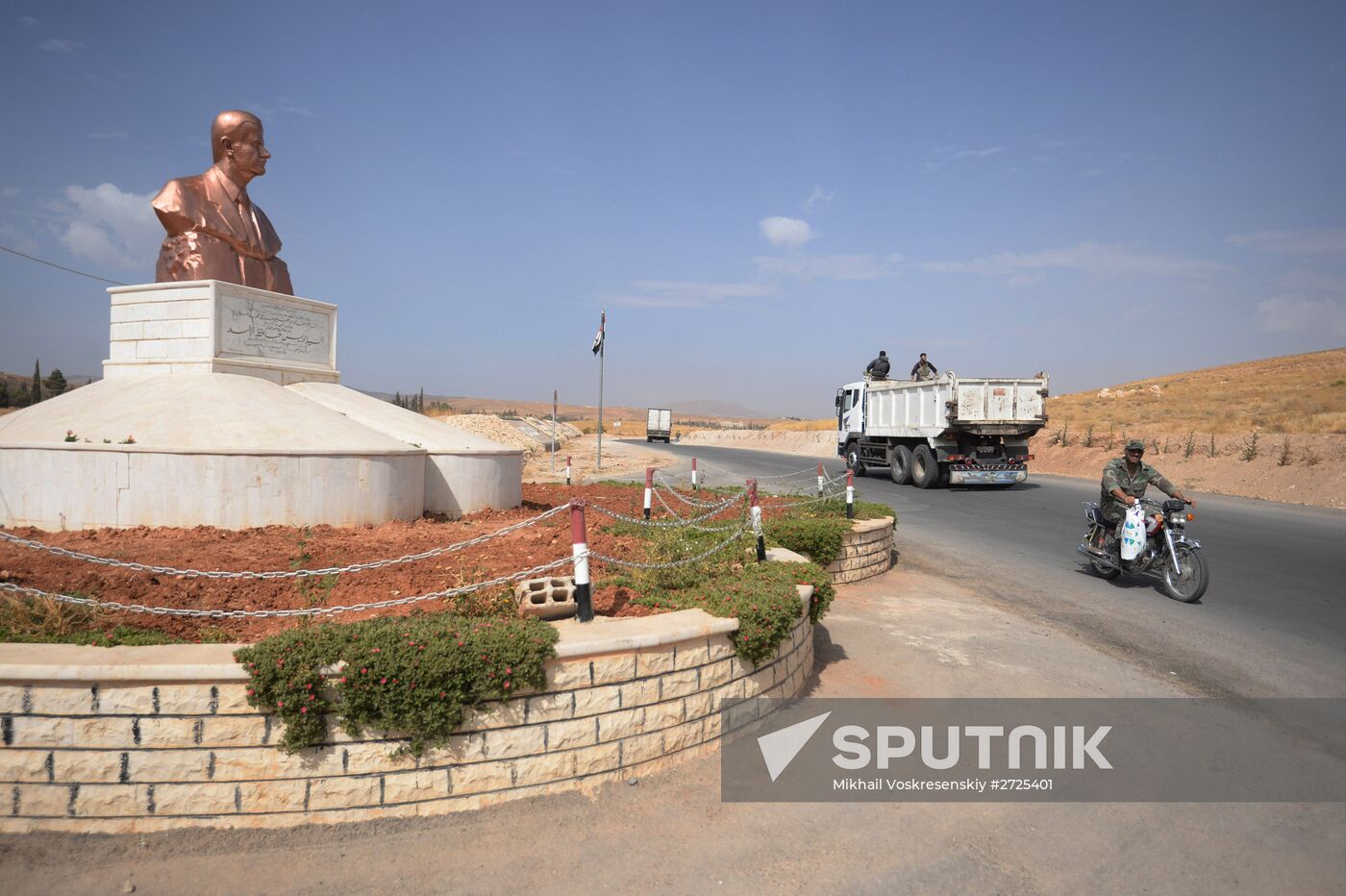 Syrian Arab Army's 2nd Corps 10th Division off Katana city, Syria